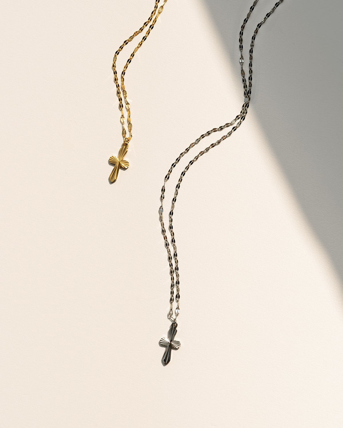 Pendant necklaces