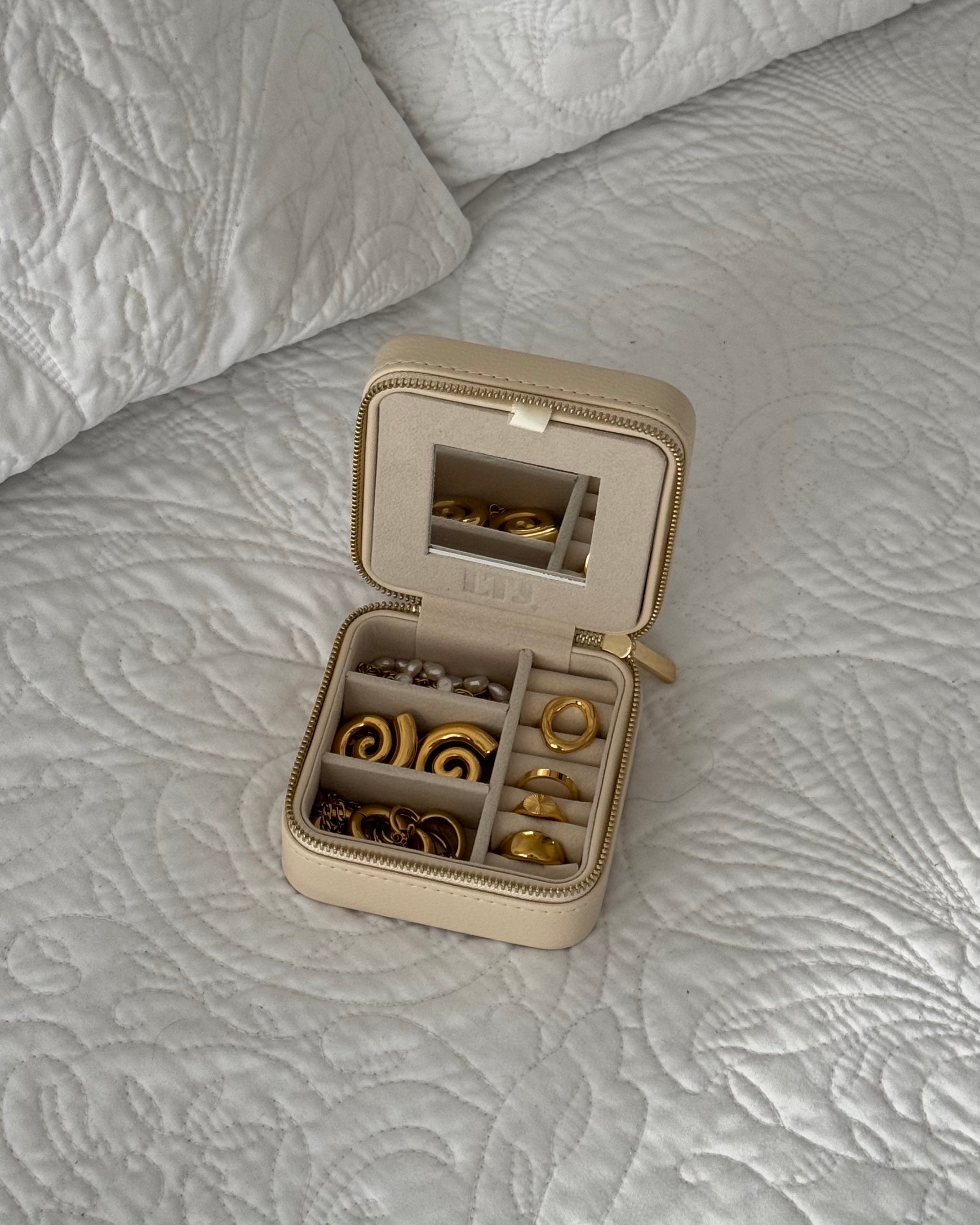 Beige jewelry box - Chérie