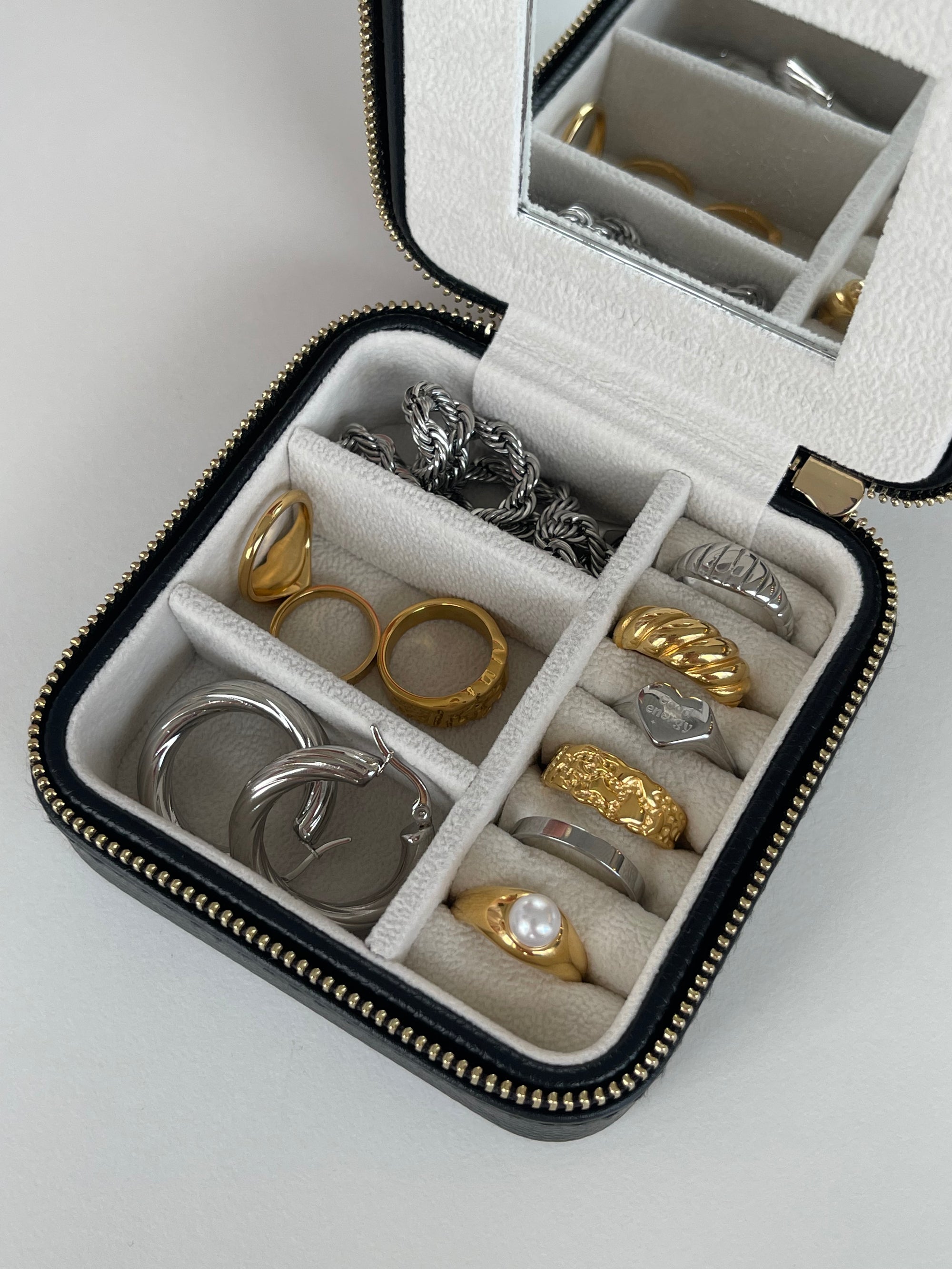 Mini jewelry box