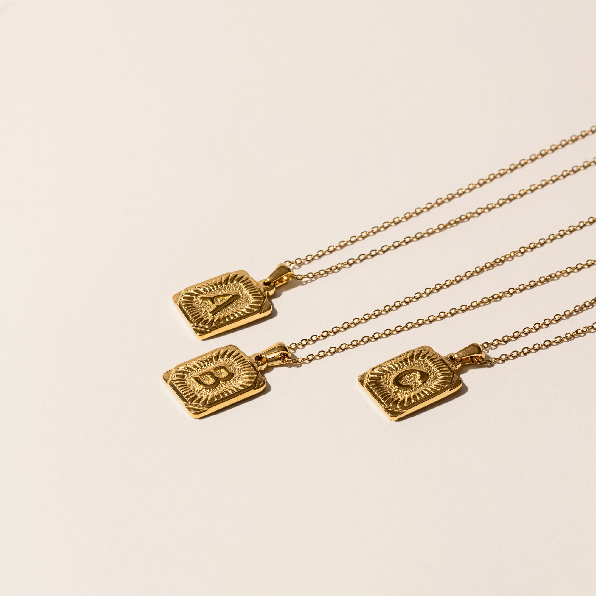 Collier initiale alphabet - know my name